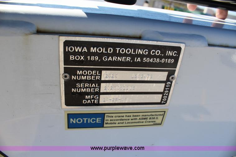 image for item L2385 2007 Ford F550 utility truck with crane