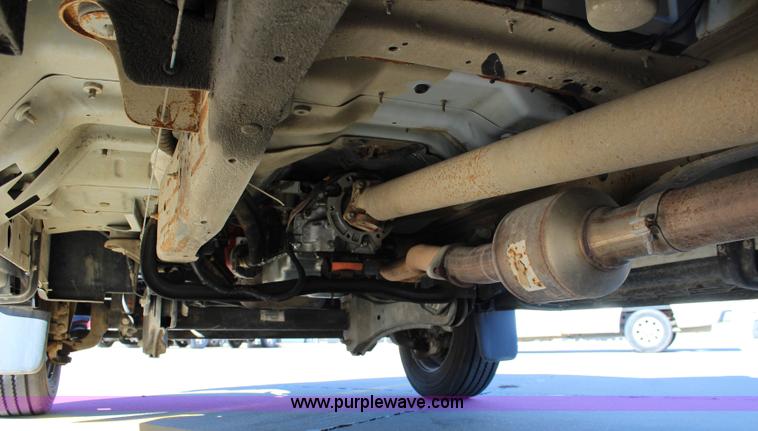 image for item L2385 2007 Ford F550 utility truck with crane