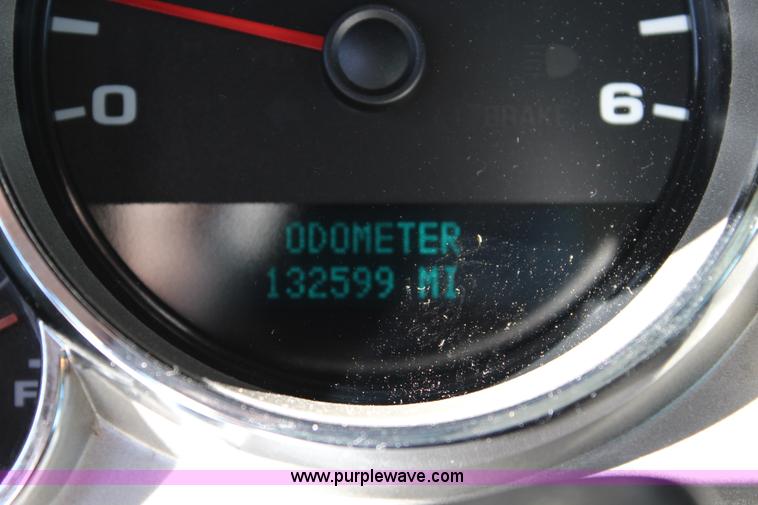 image for item L2386 2007 Chevrolet Silverado 3500HD utility truck