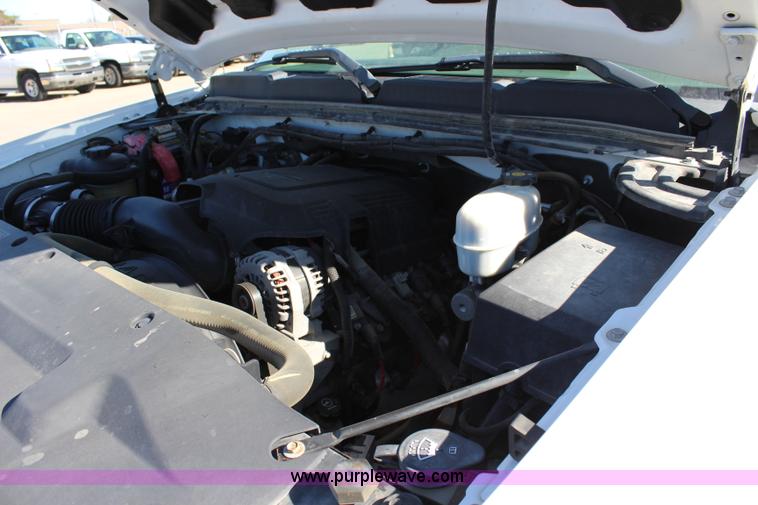 image for item L2386 2007 Chevrolet Silverado 3500HD utility truck