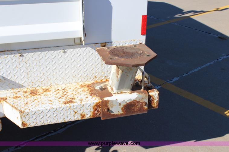 image for item L2386 2007 Chevrolet Silverado 3500HD utility truck