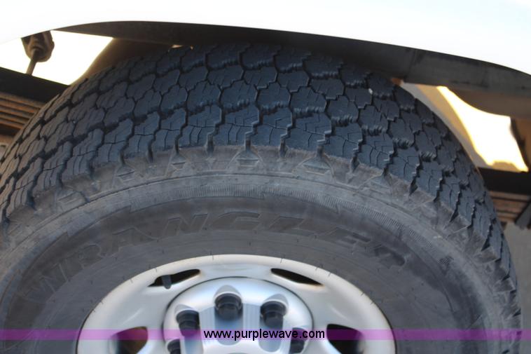 image for item L2386 2007 Chevrolet Silverado 3500HD utility truck