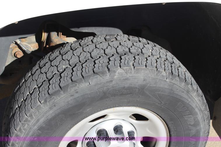 image for item L2386 2007 Chevrolet Silverado 3500HD utility truck