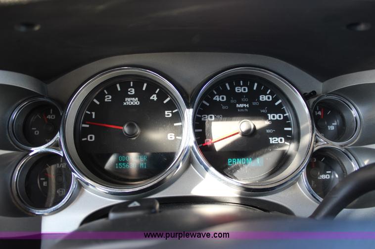 image for item L2388 2007 Chevrolet Silverado 3500HD utility truck