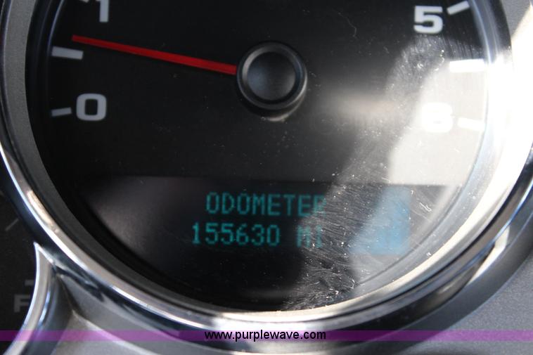 image for item L2388 2007 Chevrolet Silverado 3500HD utility truck