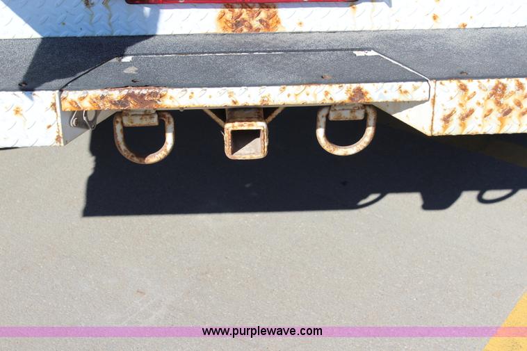 image for item L2388 2007 Chevrolet Silverado 3500HD utility truck