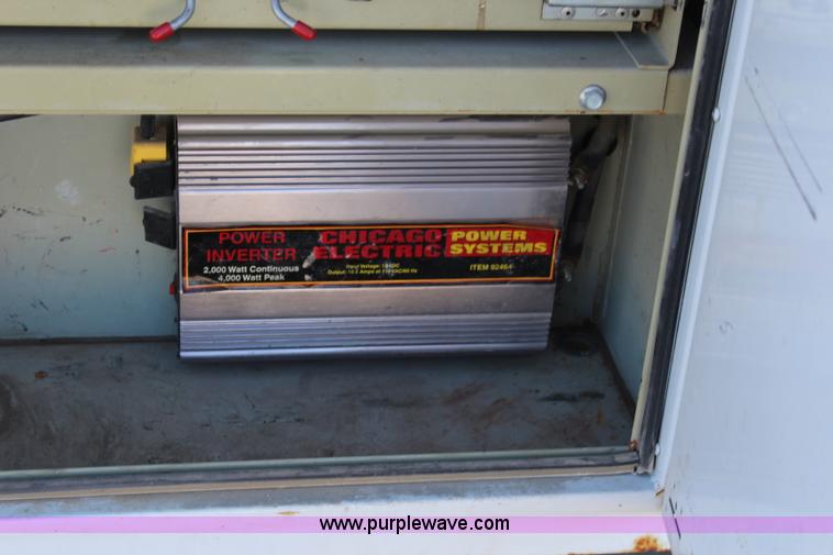 image for item L2391 2007 Chevrolet Silverado 3500HD utility truck with crane