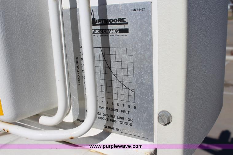 image for item L2391 2007 Chevrolet Silverado 3500HD utility truck with crane