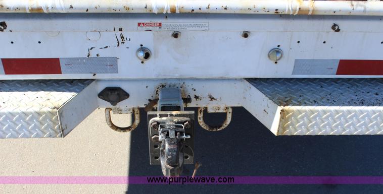 image for item L2391 2007 Chevrolet Silverado 3500HD utility truck with crane