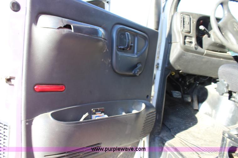 image for item L2429 2003 Chevrolet C7500 dump truck