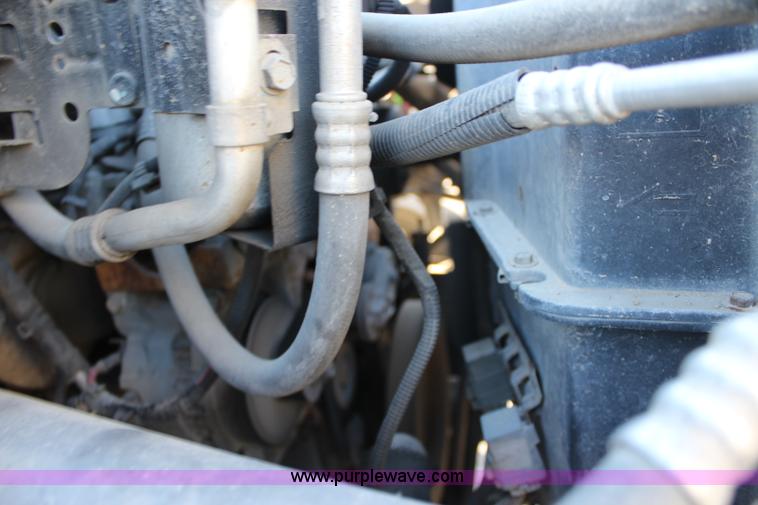 image for item L2429 2003 Chevrolet C7500 dump truck