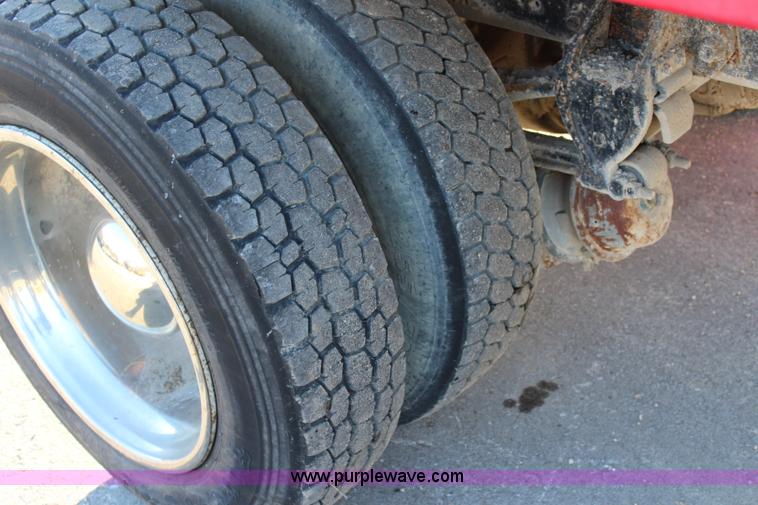 image for item L2429 2003 Chevrolet C7500 dump truck