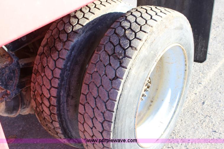 image for item L2429 2003 Chevrolet C7500 dump truck