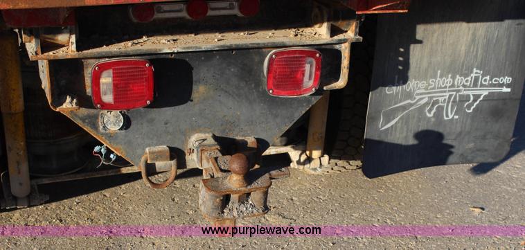 image for item L2429 2003 Chevrolet C7500 dump truck