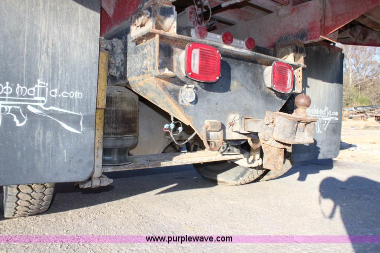 image for item L2429 2003 Chevrolet C7500 dump truck