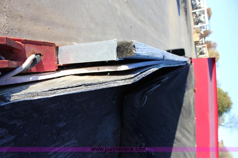 image for item L2429 2003 Chevrolet C7500 dump truck