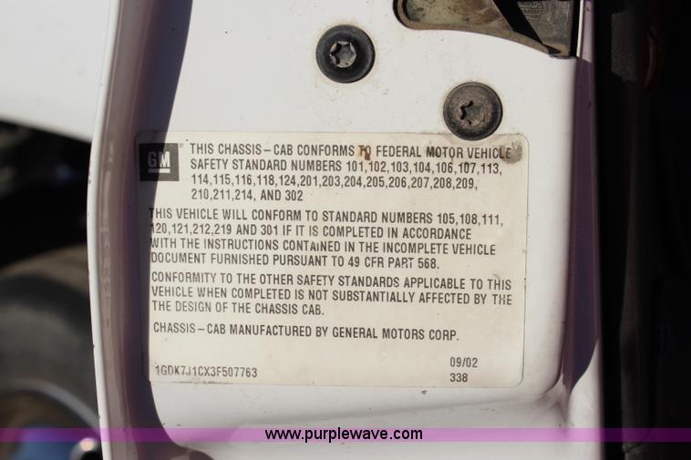 image for item L2429 2003 Chevrolet C7500 dump truck