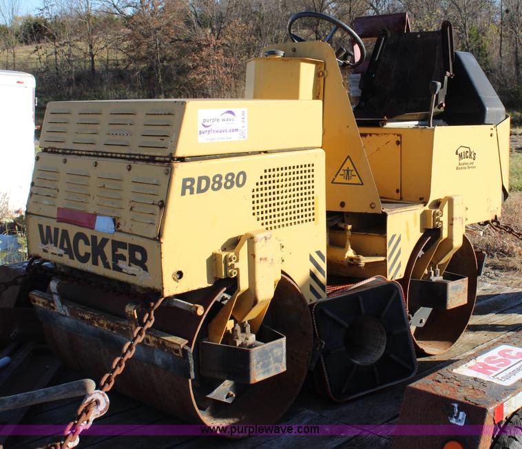 image for item L2430 Wacker RD880 double drum roller