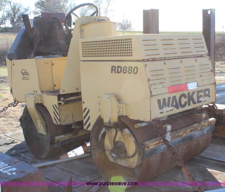 image for item L2430 Wacker RD880 double drum roller