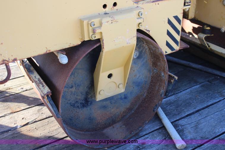 image for item L2430 Wacker RD880 double drum roller