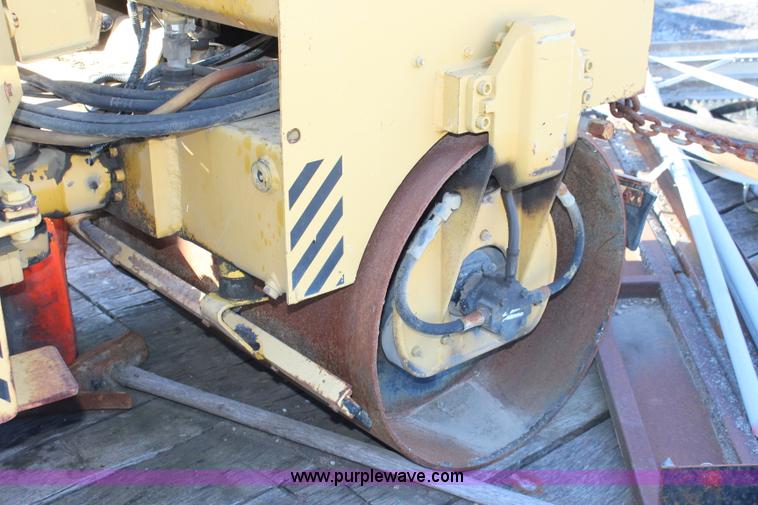 image for item L2430 Wacker RD880 double drum roller