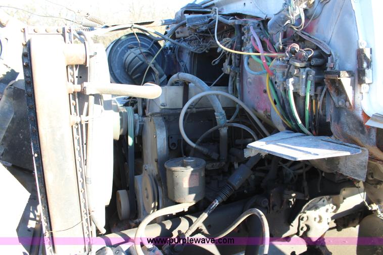 image for item L2431 1988 Ford LN9000 dump truck