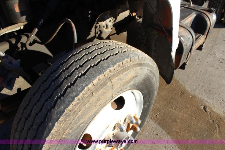 image for item L2431 1988 Ford LN9000 dump truck