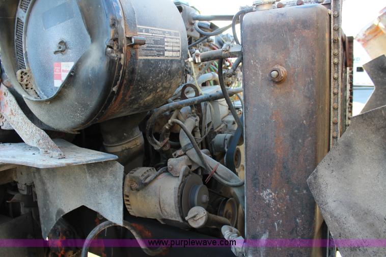 image for item L2431 1988 Ford LN9000 dump truck