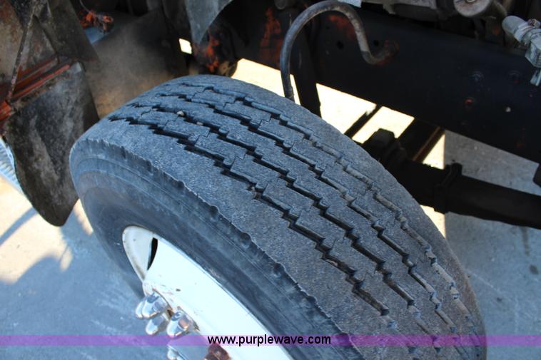 image for item L2431 1988 Ford LN9000 dump truck