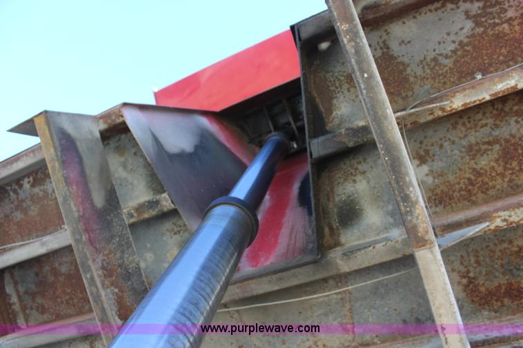 image for item L2431 1988 Ford LN9000 dump truck