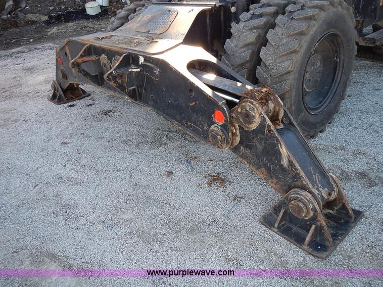 image for item L3524 2004 Hyundai Robex 200 W-7 excavator