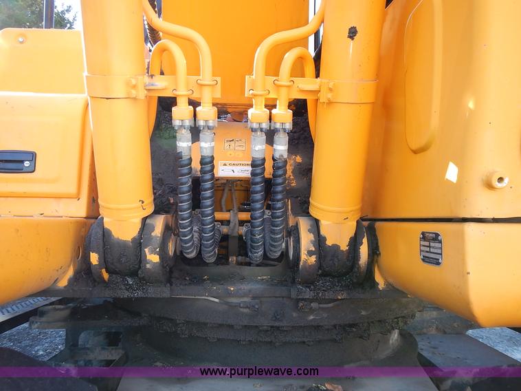 image for item L3524 2004 Hyundai Robex 200 W-7 excavator