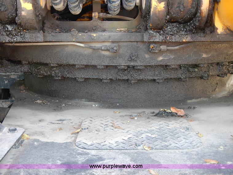 image for item L3524 2004 Hyundai Robex 200 W-7 excavator