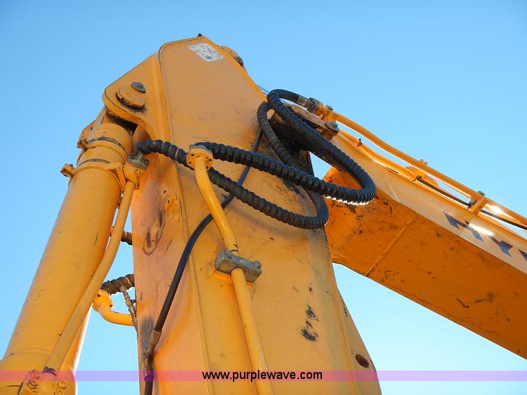 image for item L3524 2004 Hyundai Robex 200 W-7 excavator