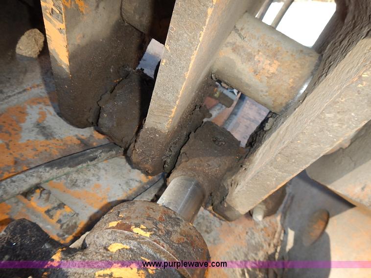 image for item L3524 2004 Hyundai Robex 200 W-7 excavator