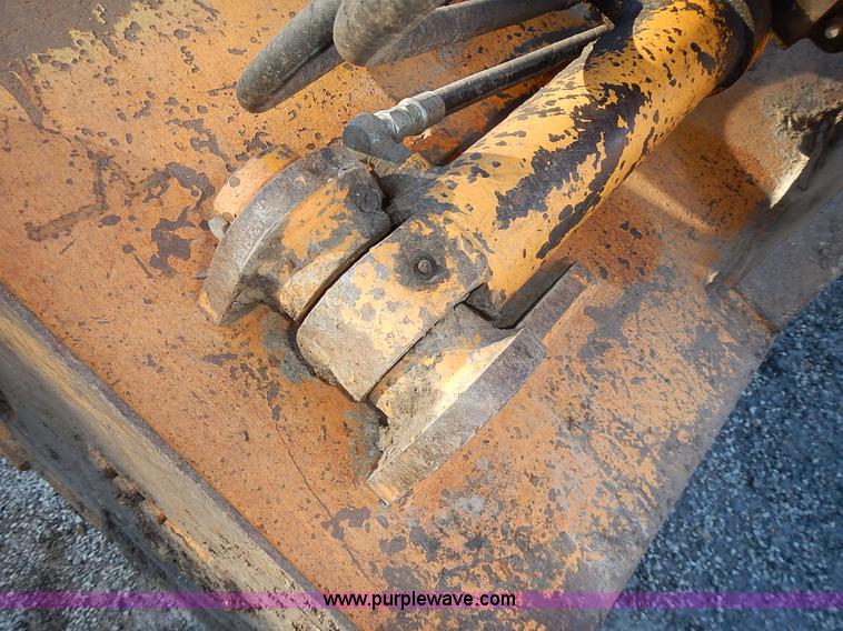 image for item L3524 2004 Hyundai Robex 200 W-7 excavator