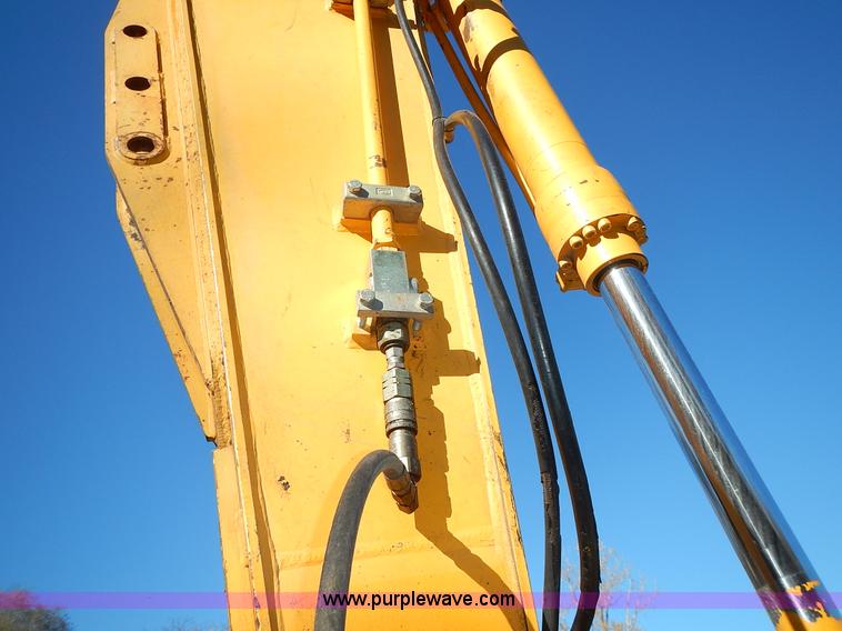 image for item L3524 2004 Hyundai Robex 200 W-7 excavator