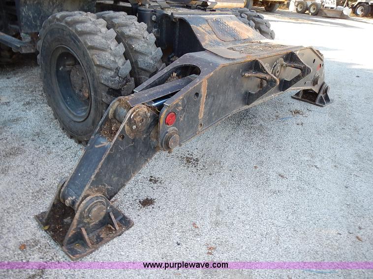 image for item L3524 2004 Hyundai Robex 200 W-7 excavator