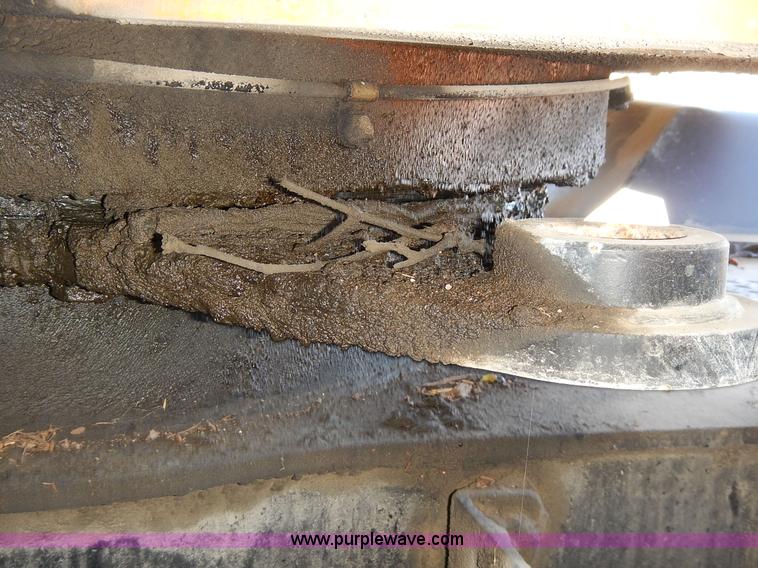 image for item L3524 2004 Hyundai Robex 200 W-7 excavator