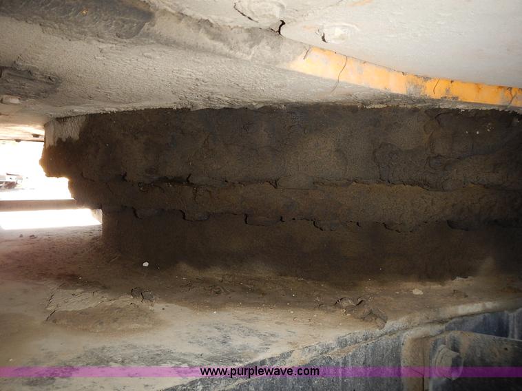 image for item L3524 2004 Hyundai Robex 200 W-7 excavator