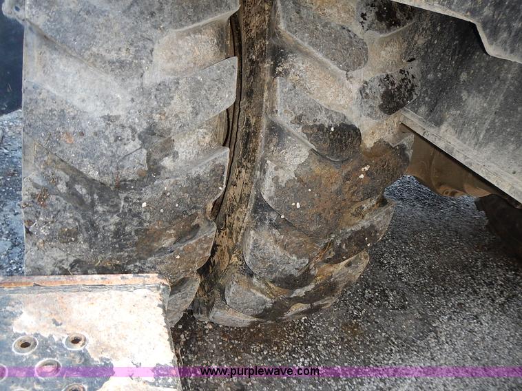 image for item L3524 2004 Hyundai Robex 200 W-7 excavator