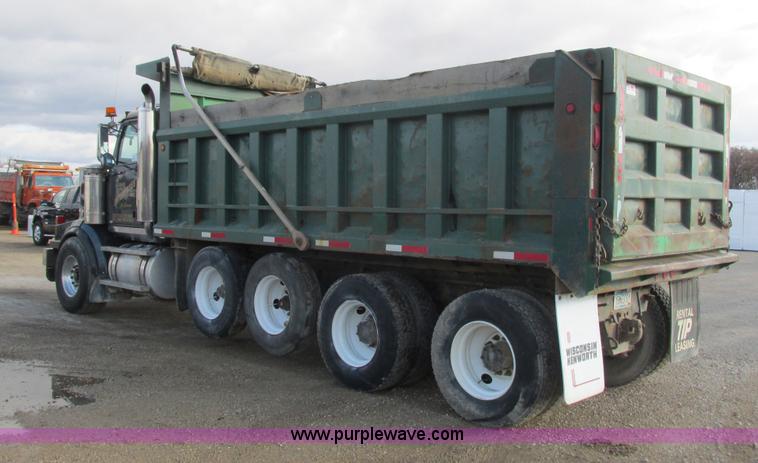 image for item L3891 2001 Western Star 496SX dump truck