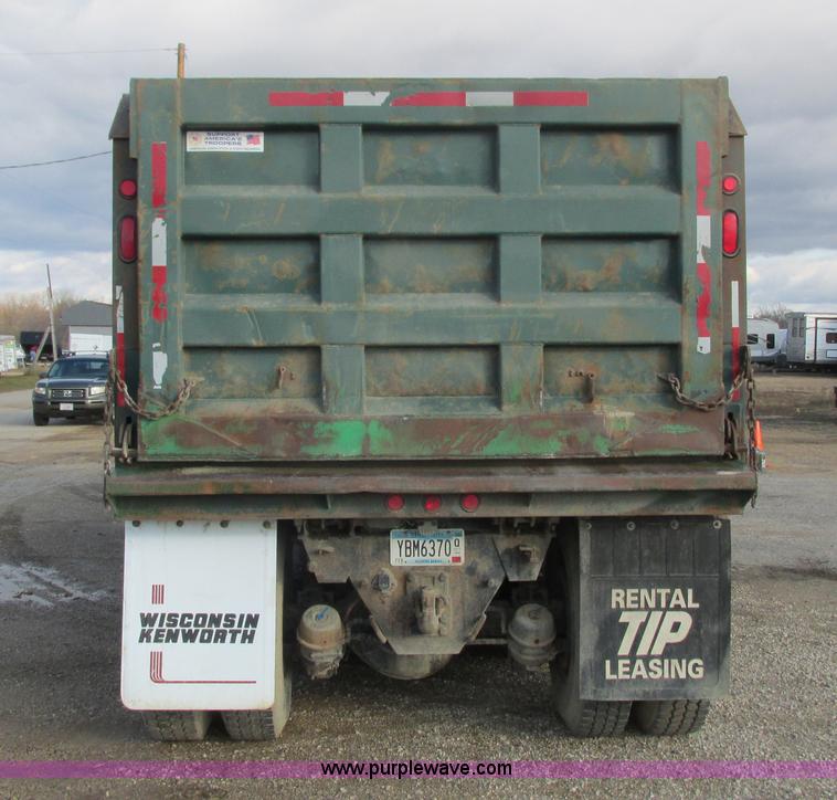 image for item L3891 2001 Western Star 496SX dump truck