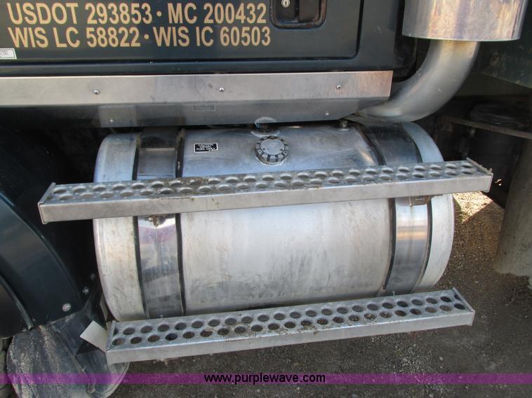 image for item L3891 2001 Western Star 496SX dump truck