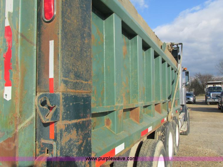 image for item L3891 2001 Western Star 496SX dump truck