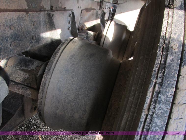 image for item L3891 2001 Western Star 496SX dump truck