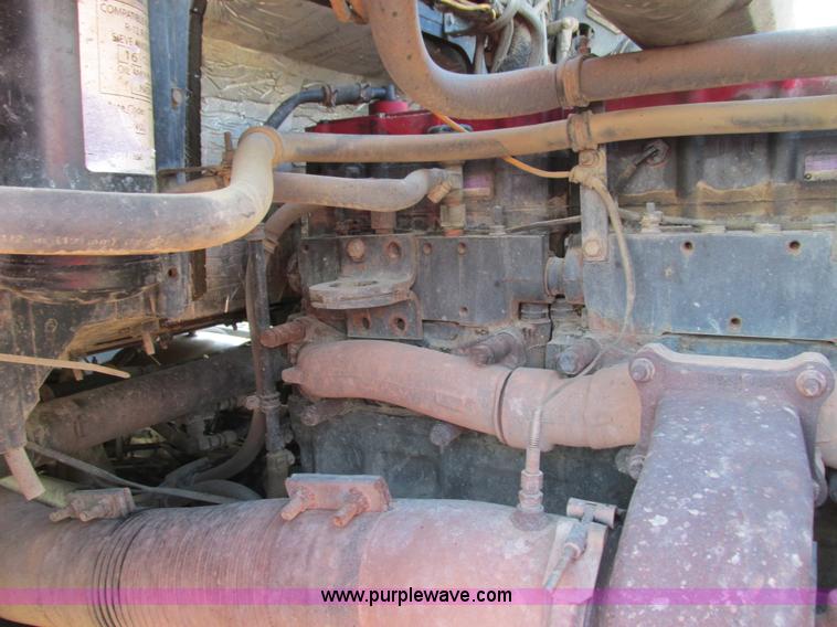 image for item L3891 2001 Western Star 496SX dump truck