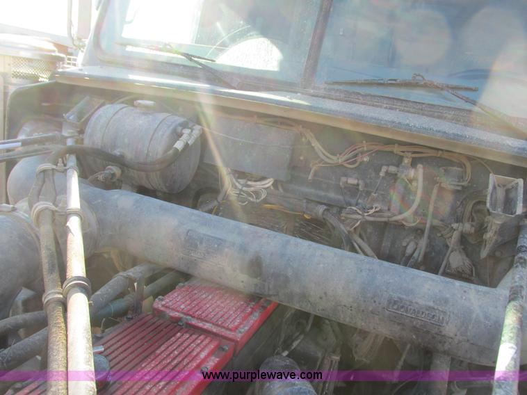 image for item L3891 2001 Western Star 496SX dump truck