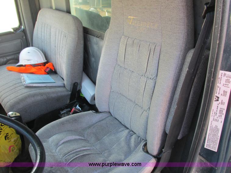 image for item L3891 2001 Western Star 496SX dump truck