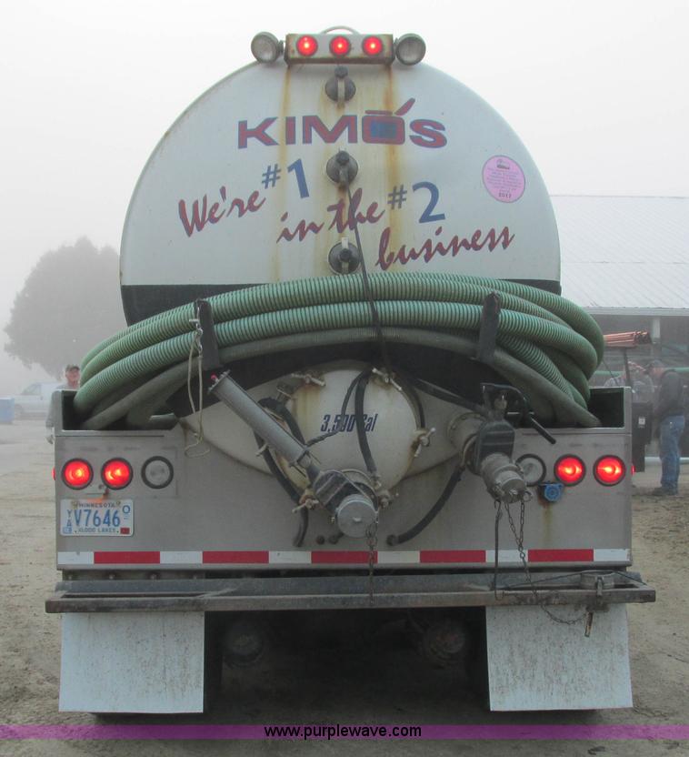 image for item L3892 1999 International 4900 septic truck